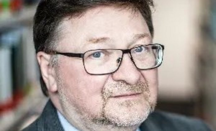 a portrait photo of Prof. Kaniowski