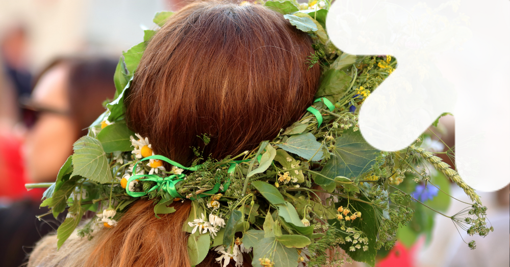 a decorative element: a wreath